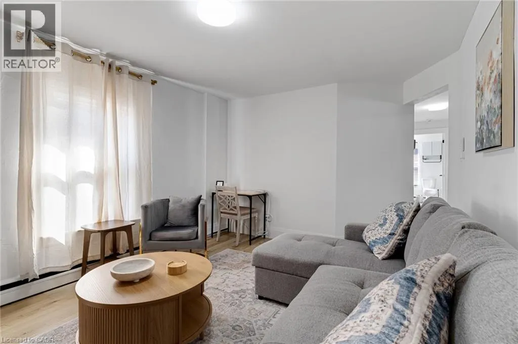 115 N AINSLIE Street Unit# 3 #3