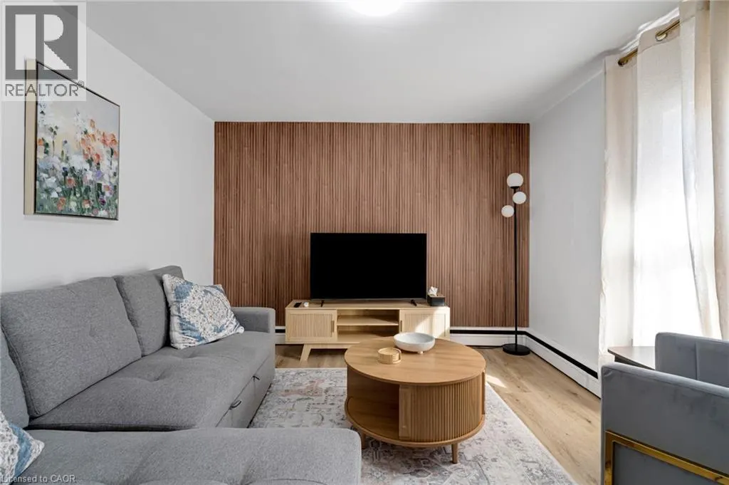 115 N AINSLIE Street Unit# 3 #3