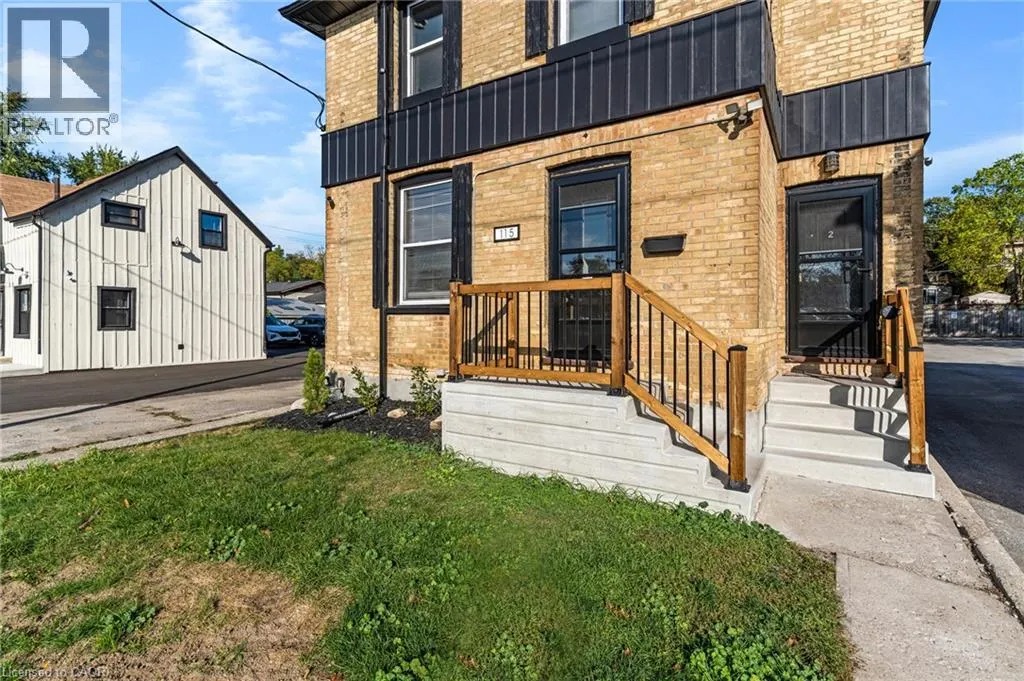 115 N AINSLIE Street Unit# 3 #3