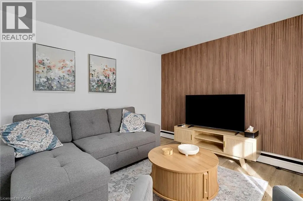 115 N AINSLIE Street Unit# 3 #3