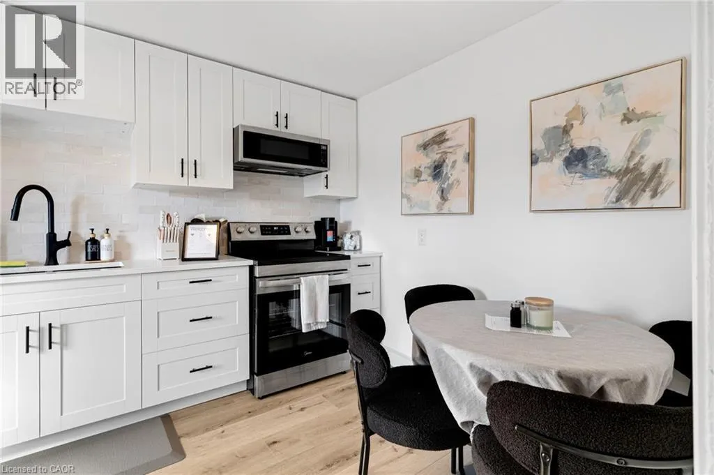 115 N AINSLIE Street Unit# 3 #3