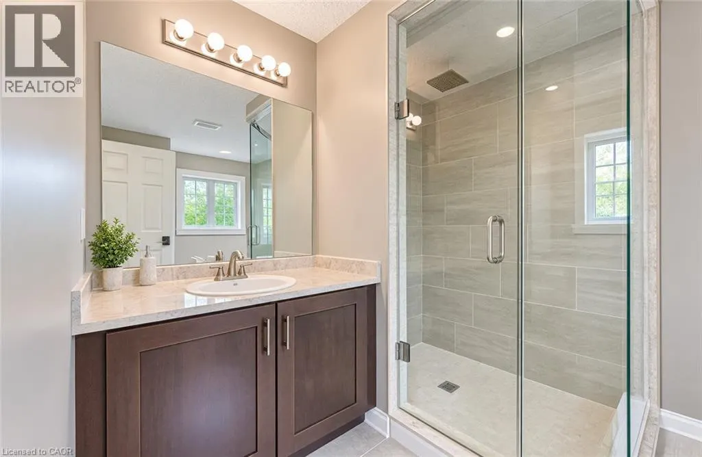 55 MADONNA Drive Unit# 5 #5