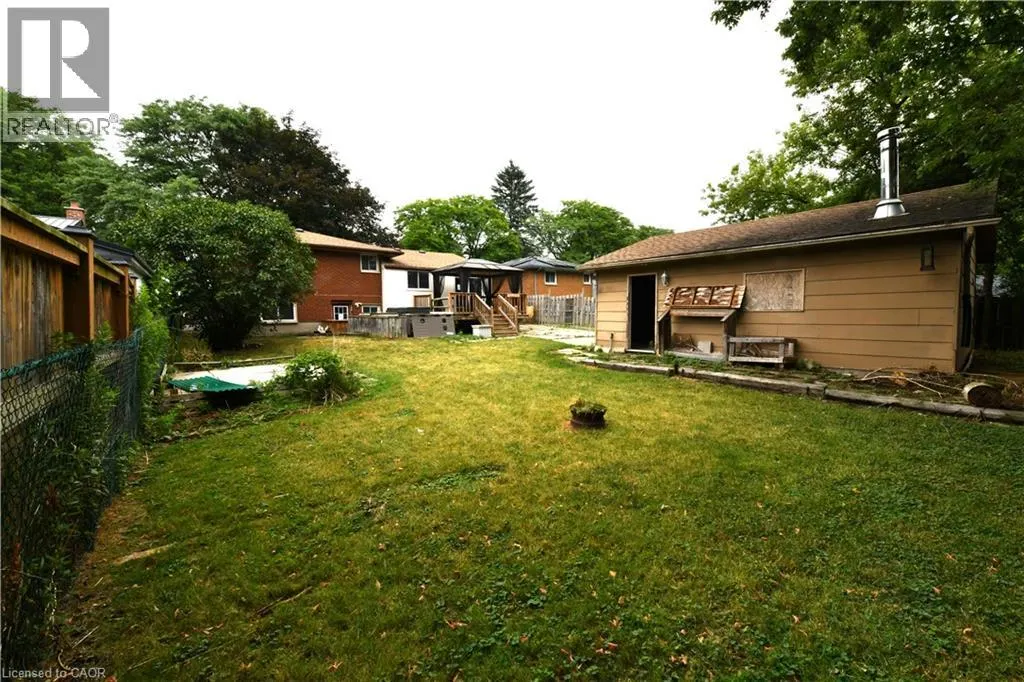 37 EBURY Crescent