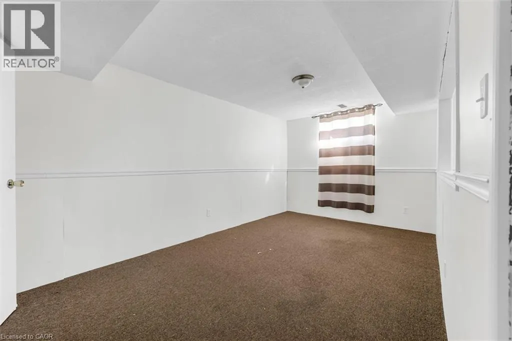 16 CRYSTAL Court