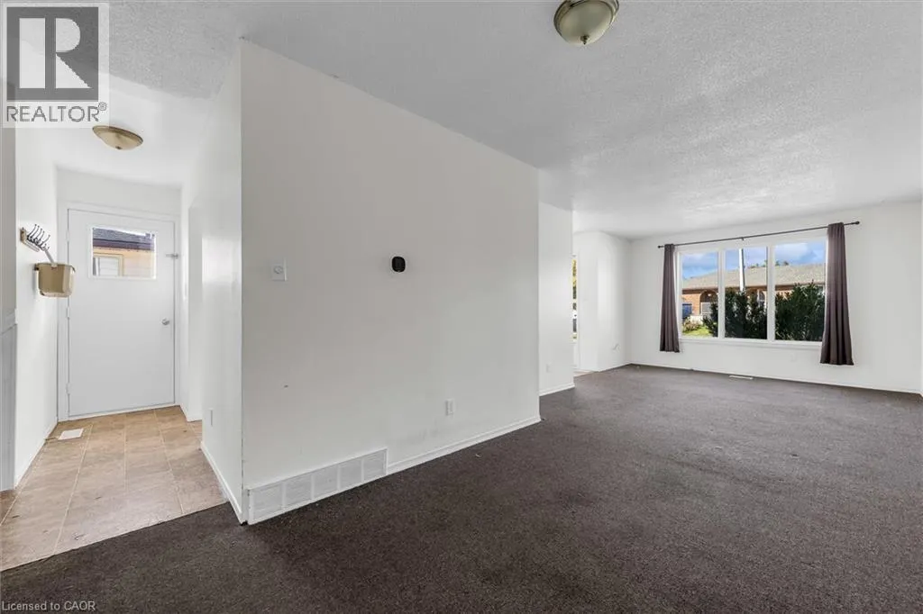 16 CRYSTAL Court