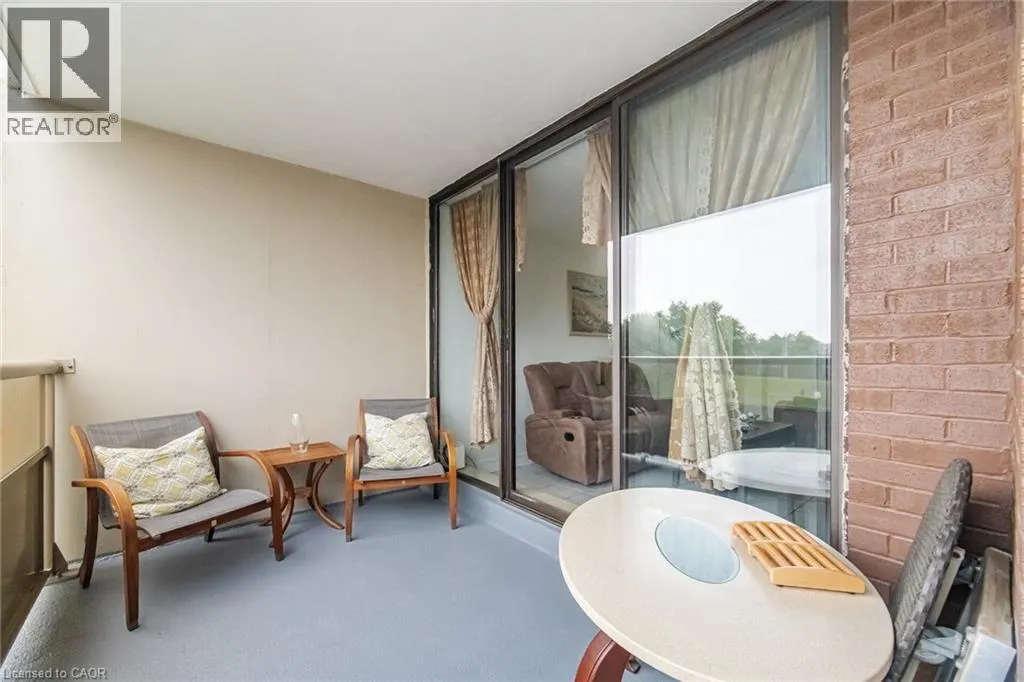4 KINGS CROSS Road Unit# 303 #303