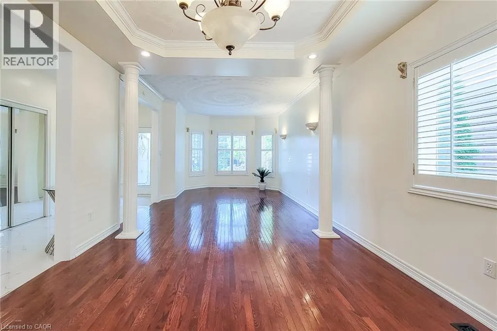 49 STONEHENGE Drive