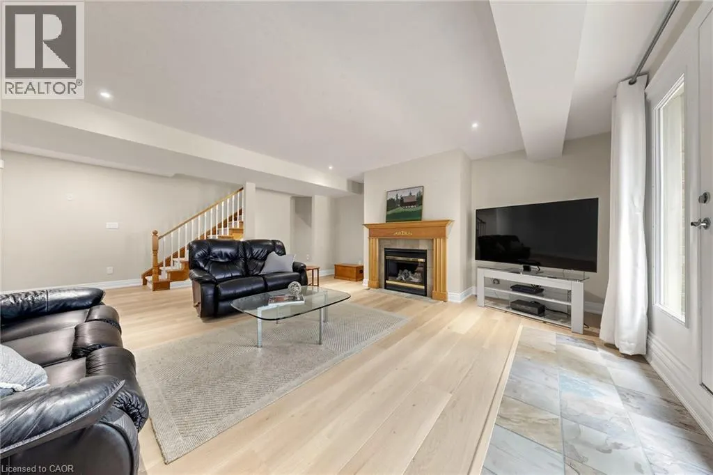 118 FOXRIDGE Drive