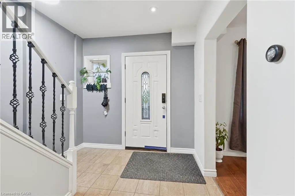 32 OAK Avenue