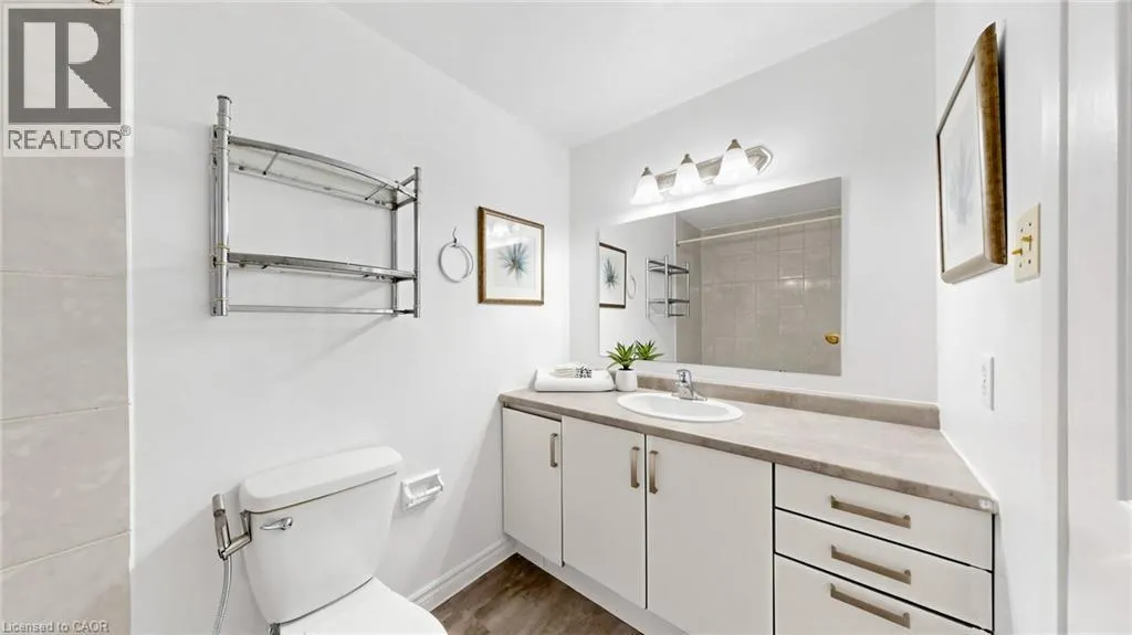 304 BLUEVALE Street Unit# B #B