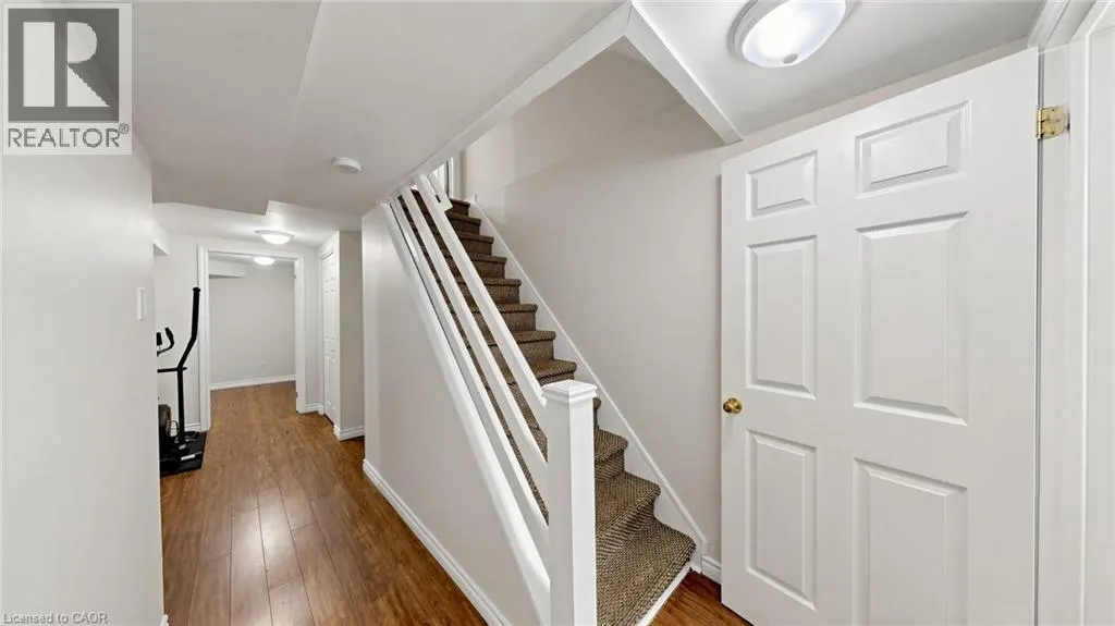 304 BLUEVALE Street Unit# B #B
