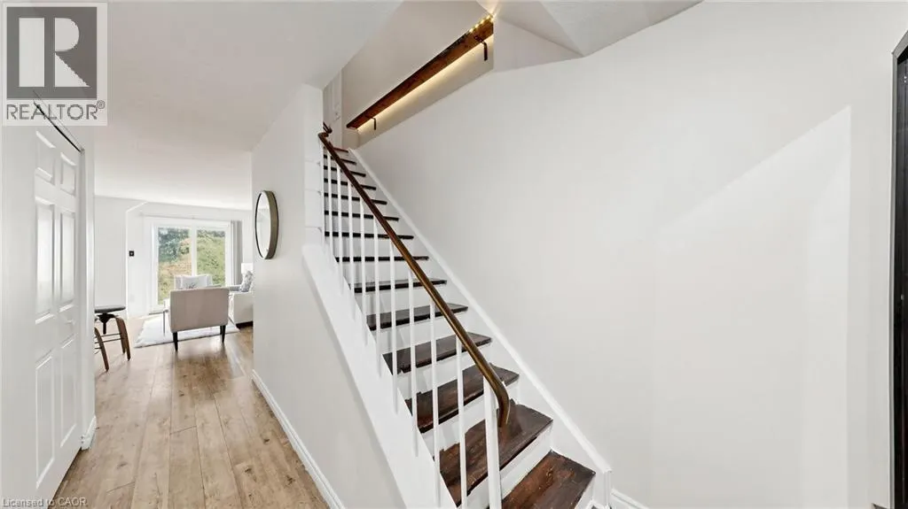 304 BLUEVALE Street Unit# B #B