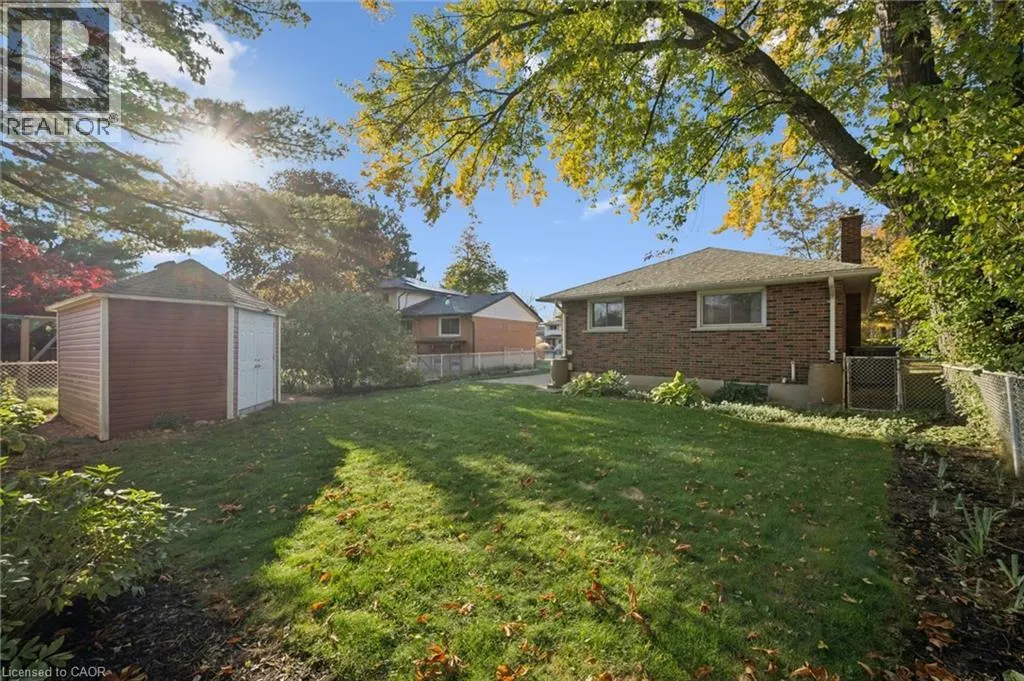 86 LOWER CANADA Crescent