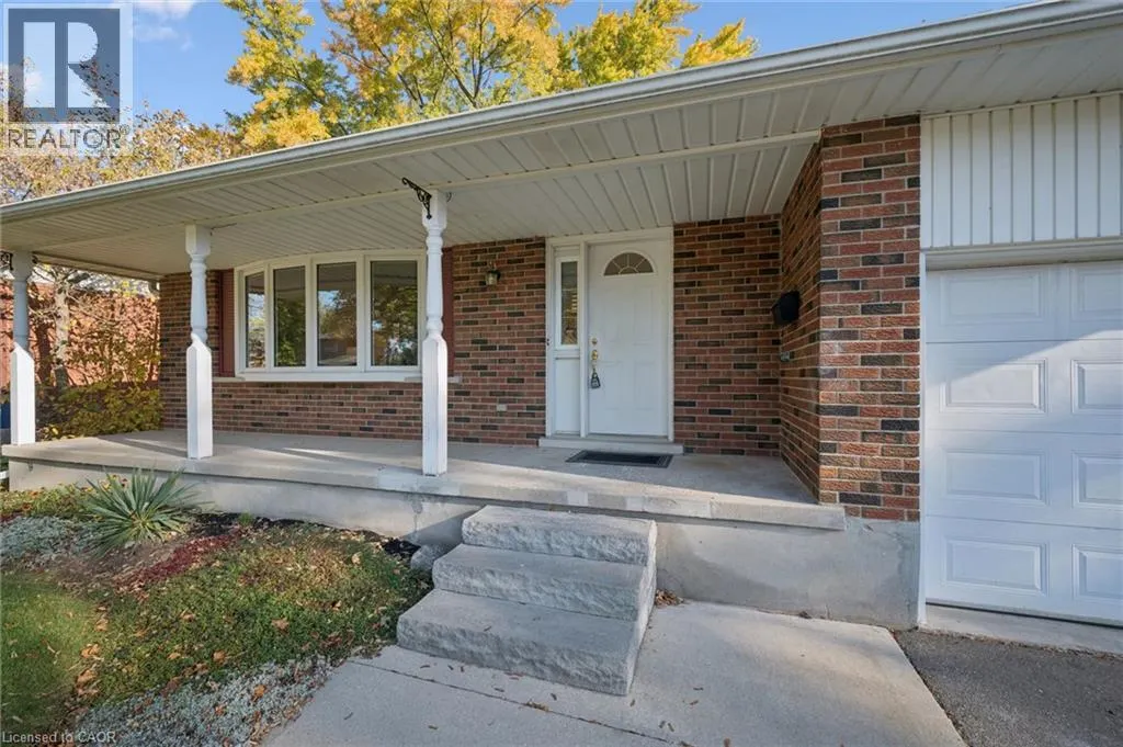 86 LOWER CANADA Crescent