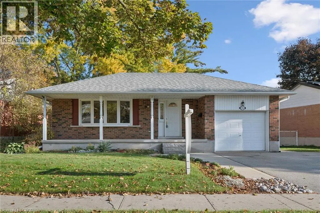 86 LOWER CANADA Crescent