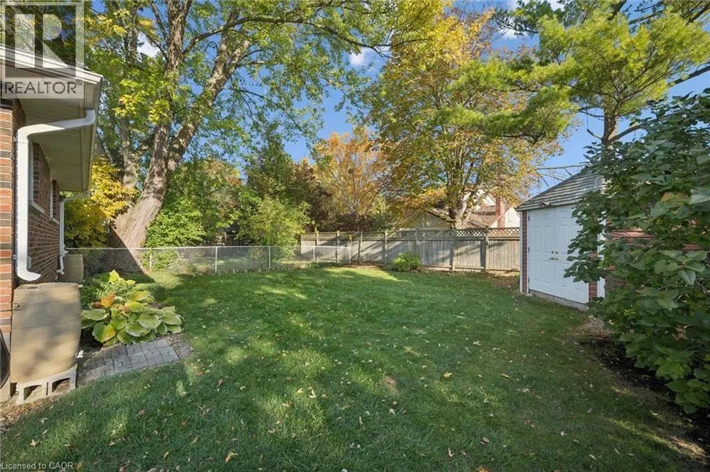 86 LOWER CANADA Crescent