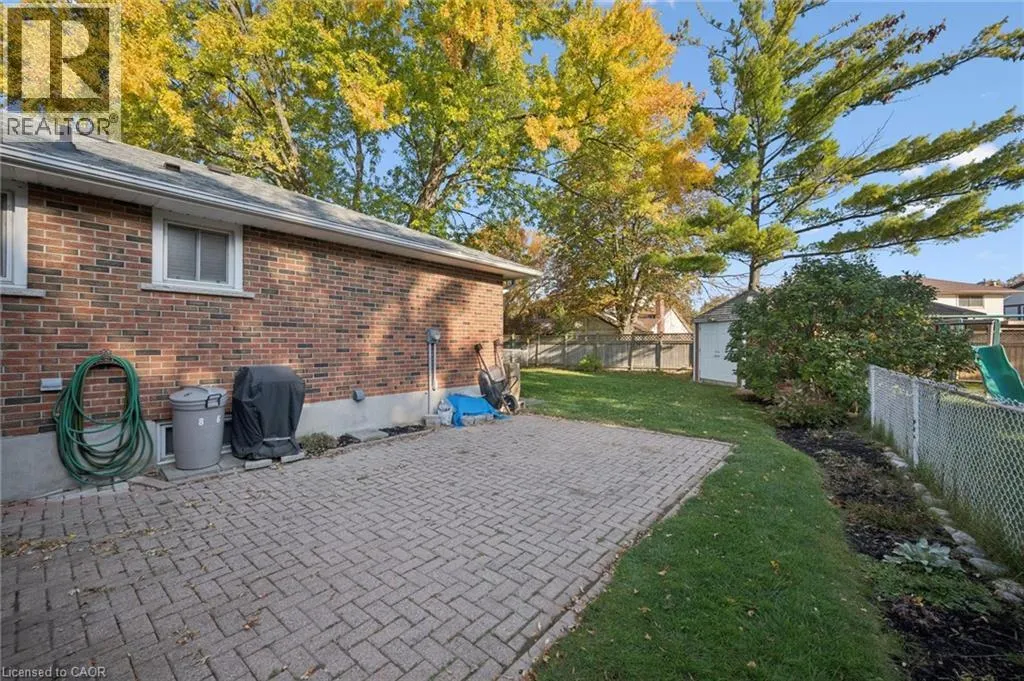 86 LOWER CANADA Crescent