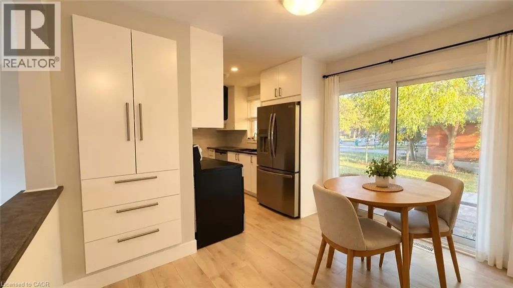 131 KINZIE Avenue Unit# Main Floor #Main Floor