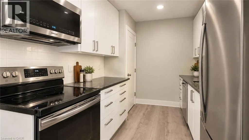 131 KINZIE Avenue Unit# Main Floor #Main Floor