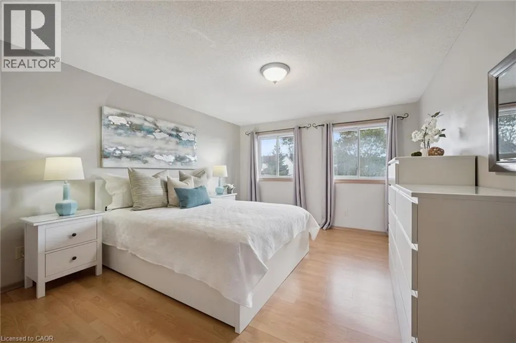 143 HILLBROOK Crescent