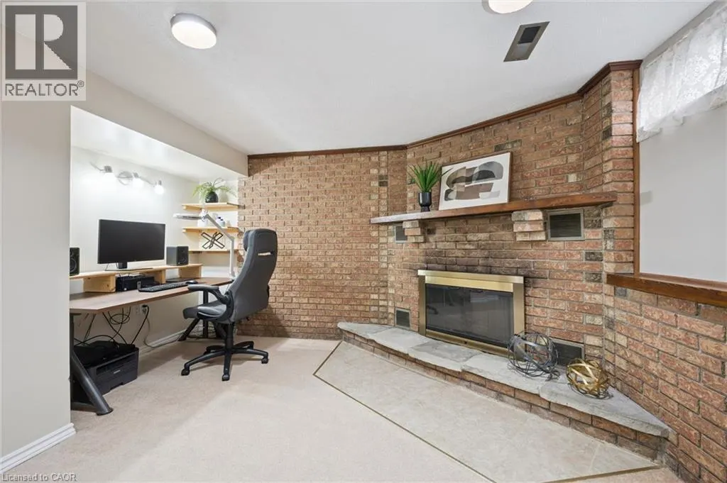 143 HILLBROOK Crescent