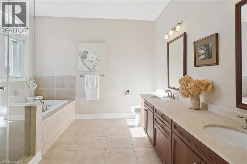 15 BREAKWATER Court