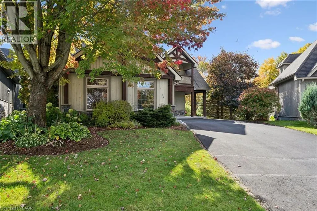 15 BREAKWATER Court