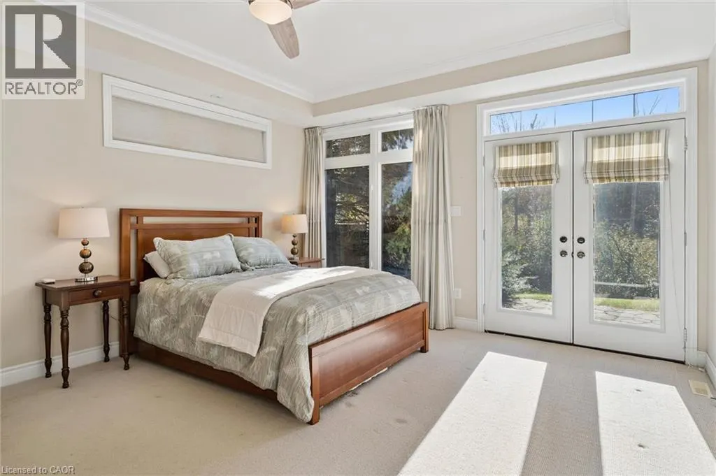 15 BREAKWATER Court