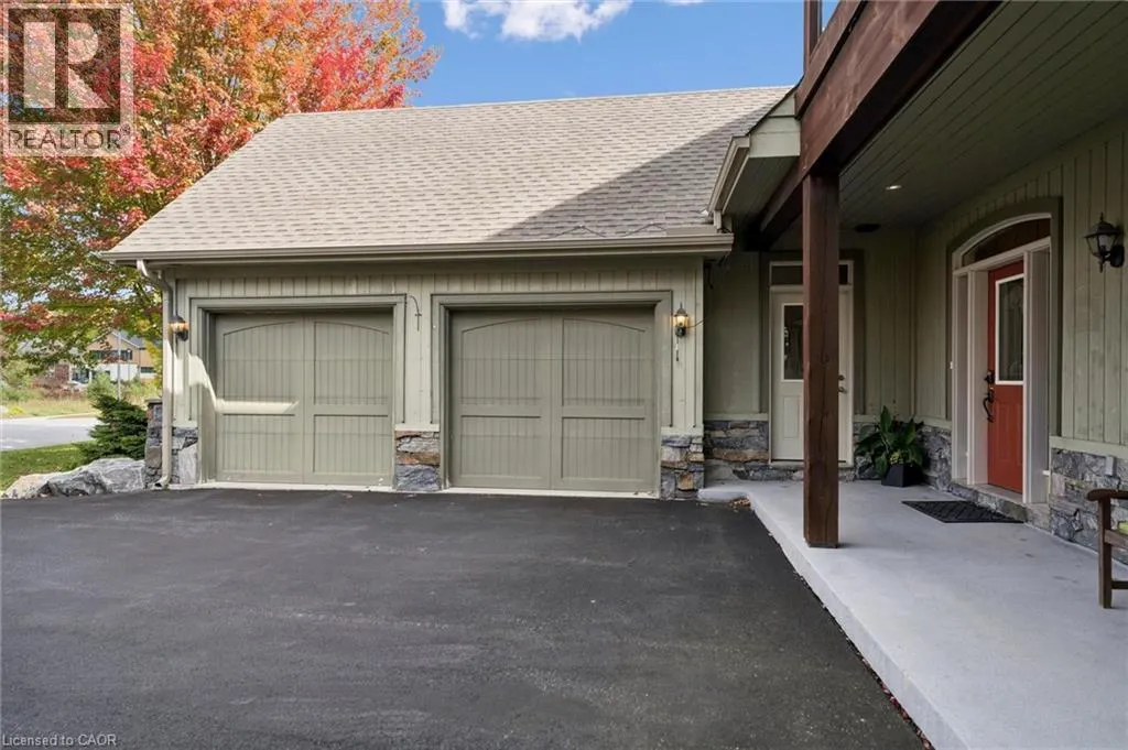 15 BREAKWATER Court