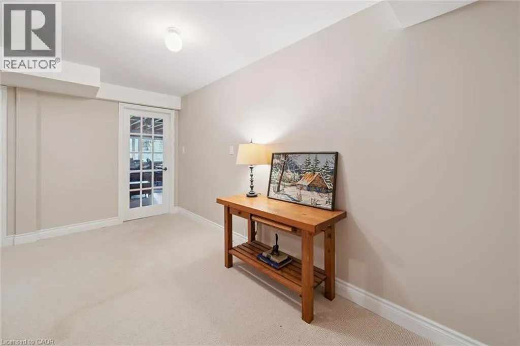 15 BREAKWATER Court