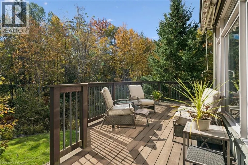 15 BREAKWATER Court
