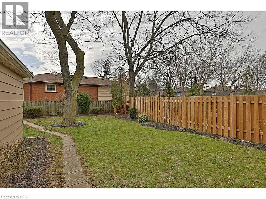 606 BRUCEDALE Avenue E Unit# Upper Lvl #Upper Lvl