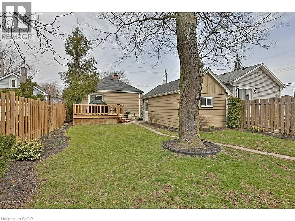 606 BRUCEDALE Avenue E Unit# Upper Lvl #Upper Lvl