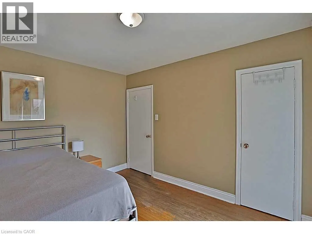 606 BRUCEDALE Avenue E Unit# Upper Lvl #Upper Lvl
