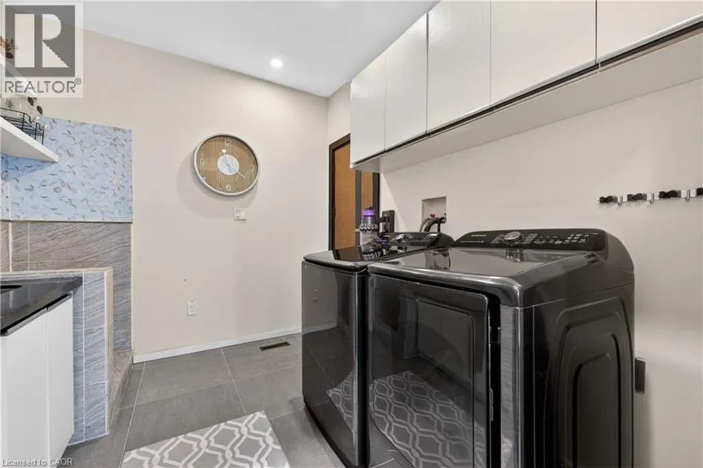 237B MAIN Street W