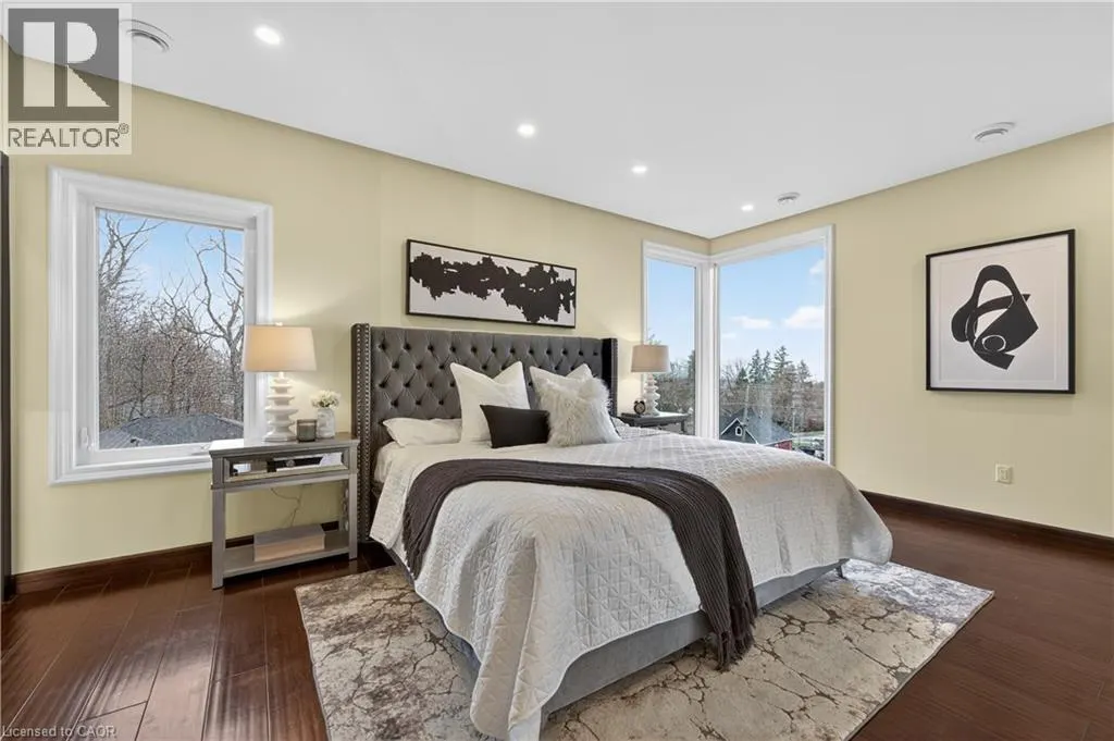 237B MAIN Street W