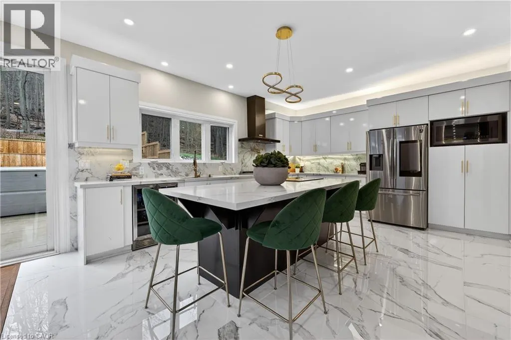 237B MAIN Street W