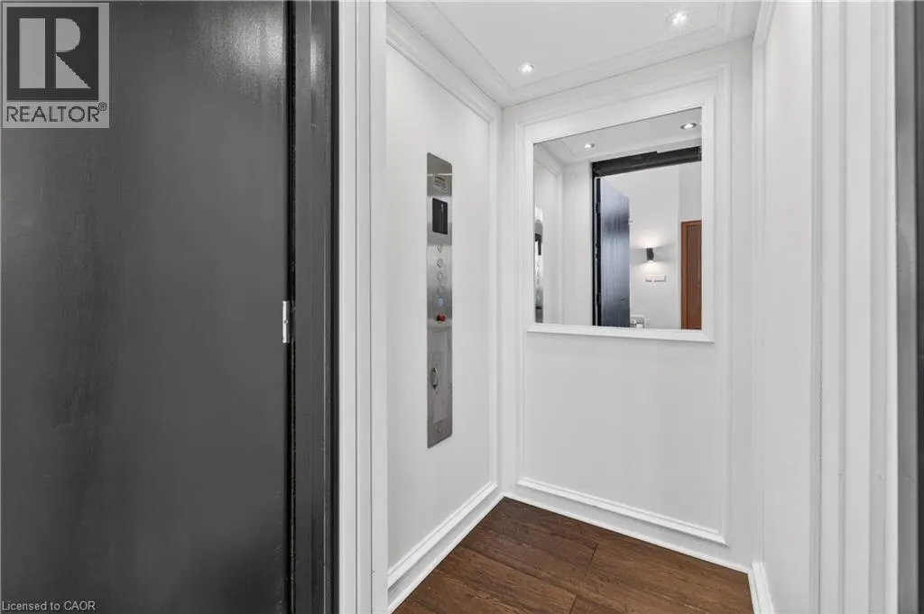 237B MAIN Street W