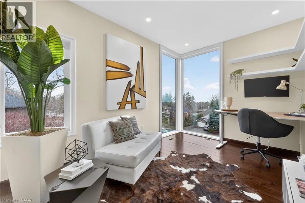 237B MAIN Street W