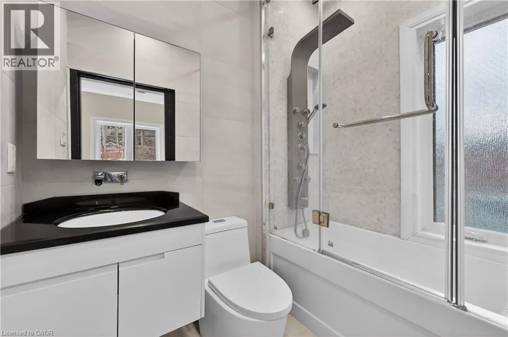 237B MAIN Street W
