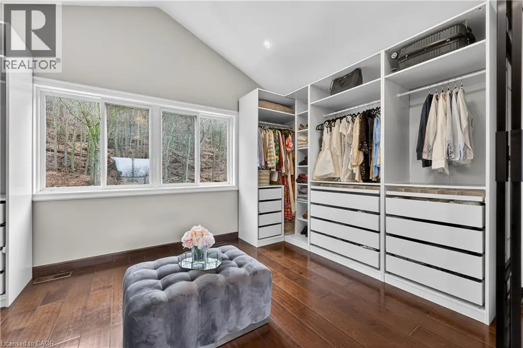 237B MAIN Street W