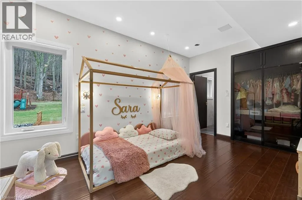 237B MAIN Street W