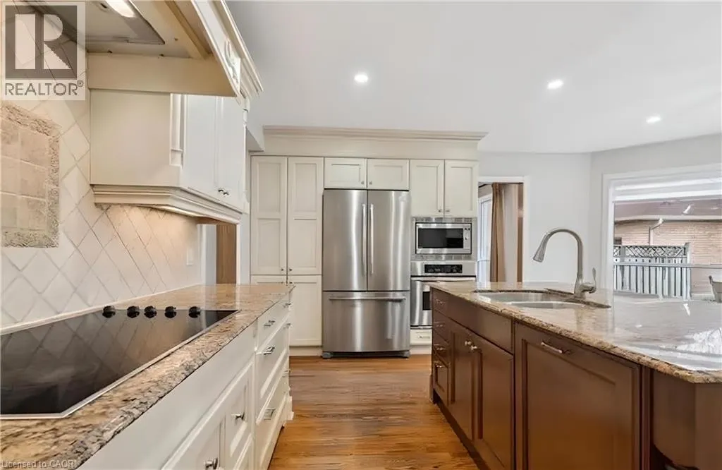6654 MOCKINGBIRD Lane