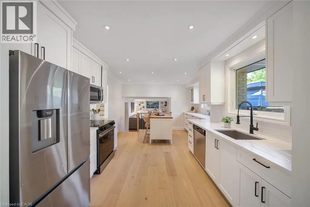 134 FAIRWOOD Place W