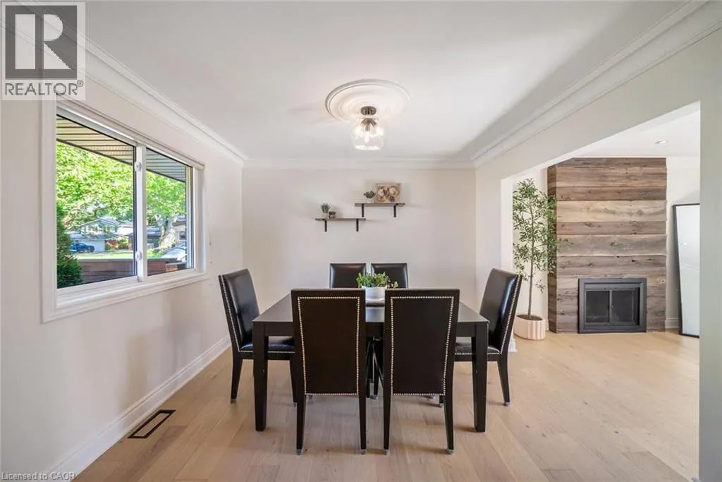 134 FAIRWOOD Place W