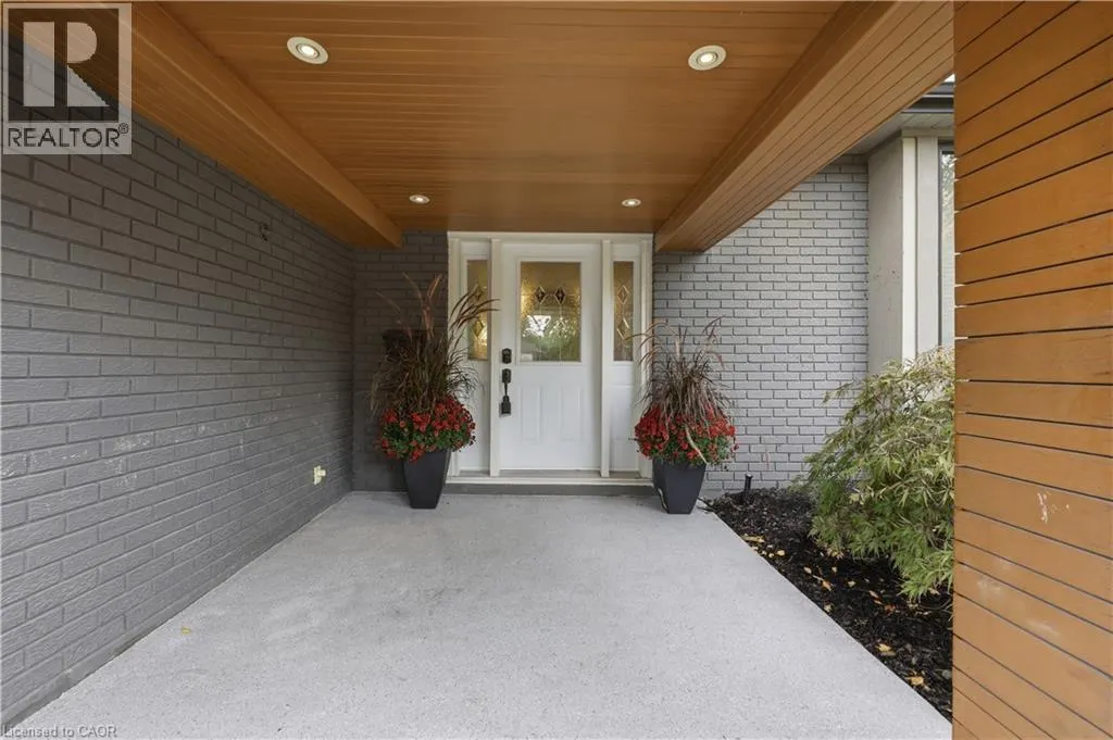 134 FAIRWOOD Place W