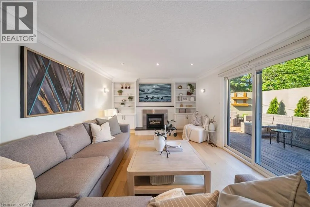 134 FAIRWOOD Place W