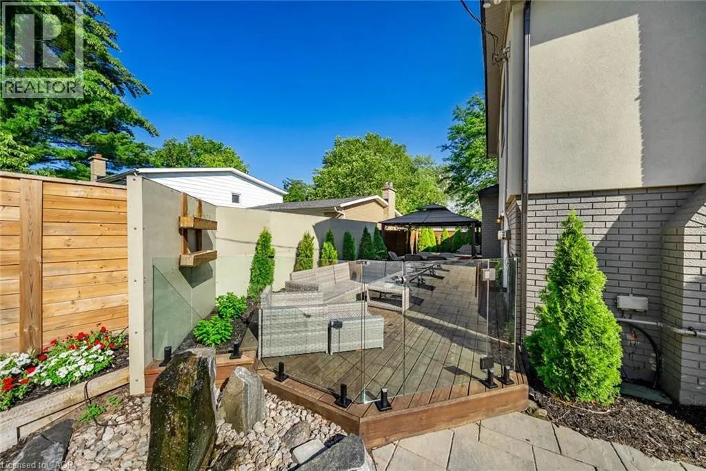 134 FAIRWOOD Place W
