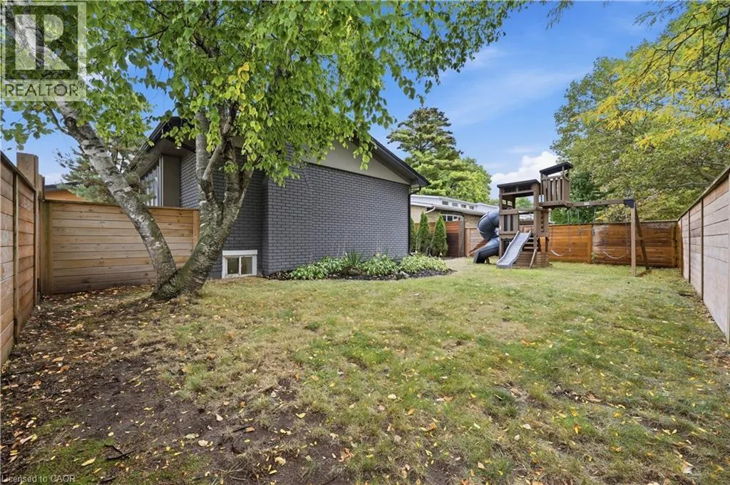134 FAIRWOOD Place W