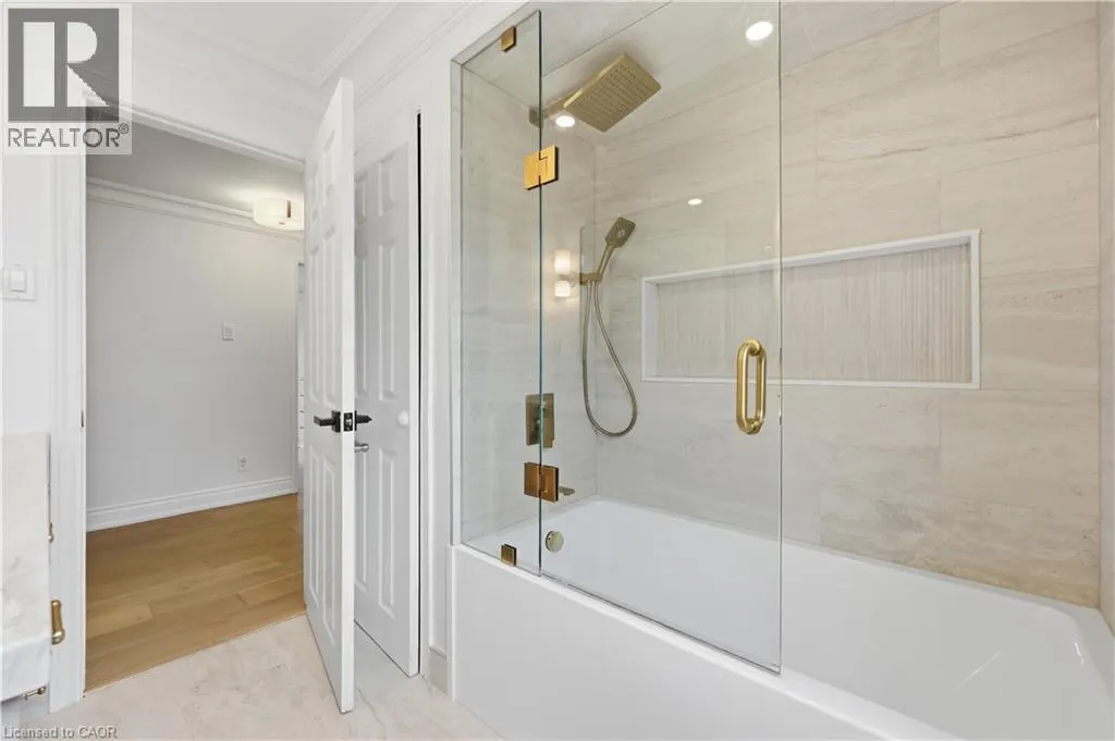 134 FAIRWOOD Place W
